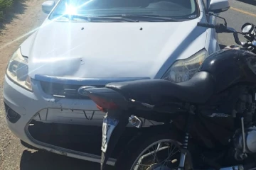 Acidente de trânsito deixa motociclista ferida na SC-108