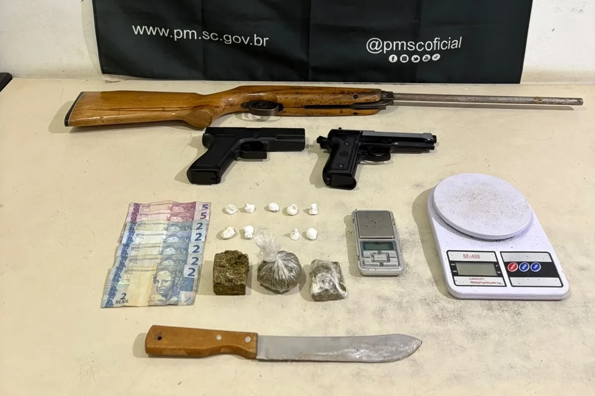 Jovem é apreendido com aproximadamente 110 gramas de cocaína e maconha