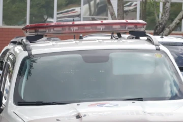 Vigilante recém-contratado flagra furto de fios durante a madrugada