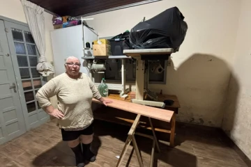 Fotos: moradores erguem móveis com medo de água invadir casa em Criciúma