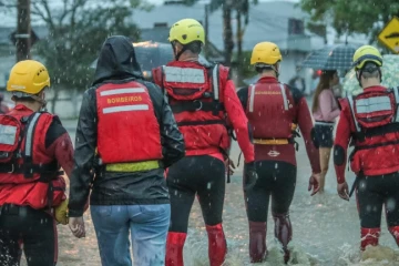 Vídeo: bombeiros atendem mais de 50 ocorrências de resgate e 150 pessoas são socorridas no Sul de SC