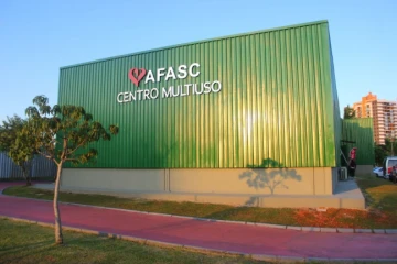 Famílias deixam o Centro Multiuso e começam a retornar para suas casas em Criciúma