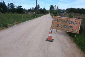 Ponte entre Morro da Fumaça e Içara é interditada para veículos pesados