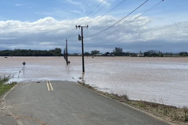 Meleiro decreta situação de emergência após danos provocados pelas fortes chuvas