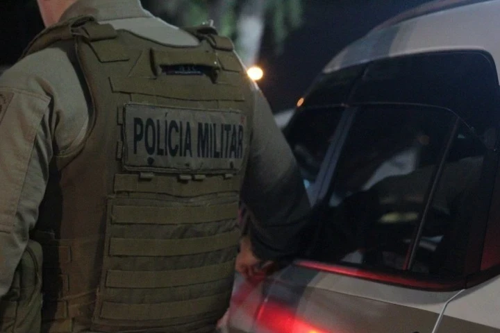 Homem é encontrado morto dentro de residência; caso é investigado