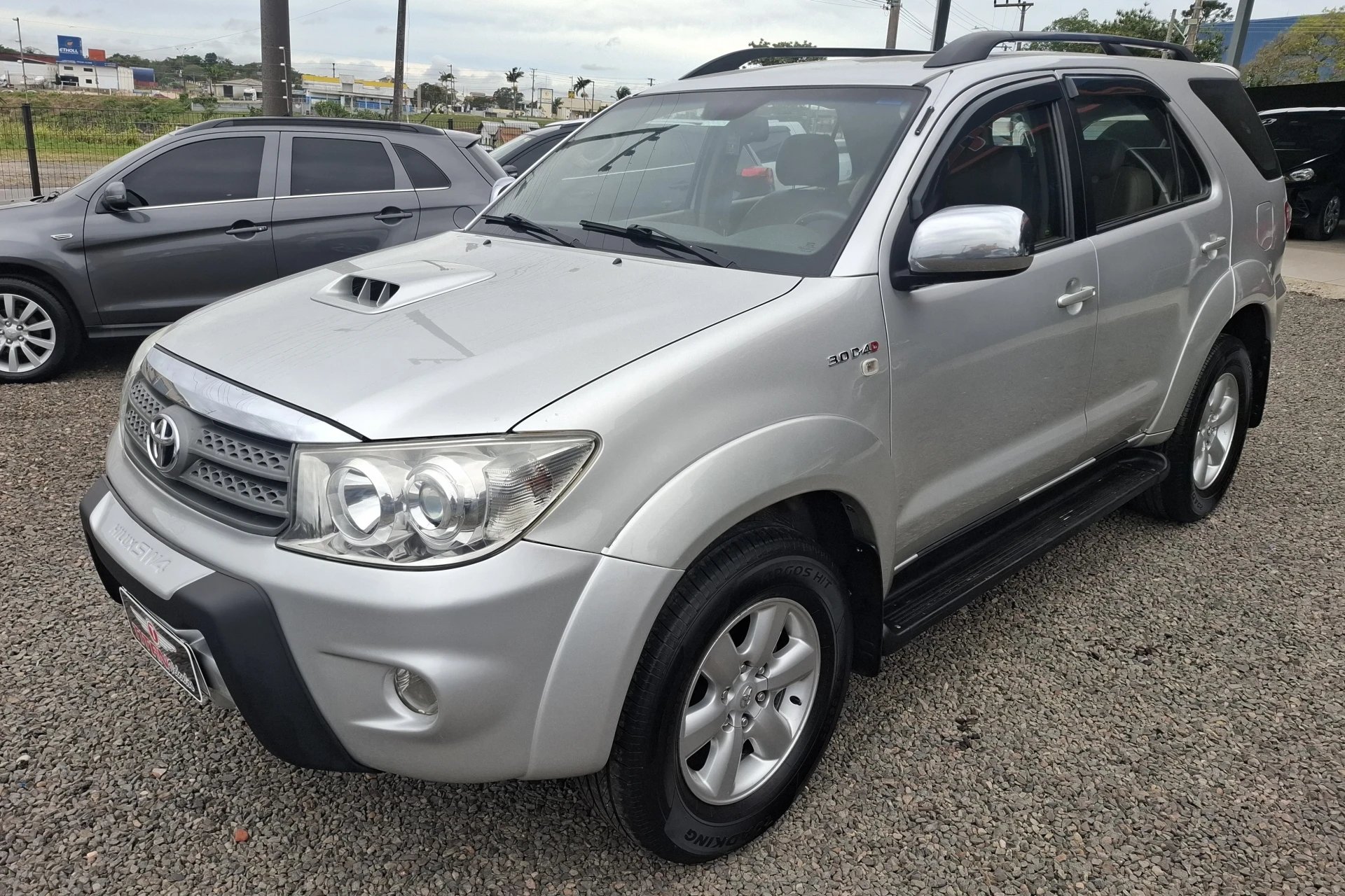 Toyota Hilux SW4 SRV 2010: por que ainda há quem pague caro por ela?