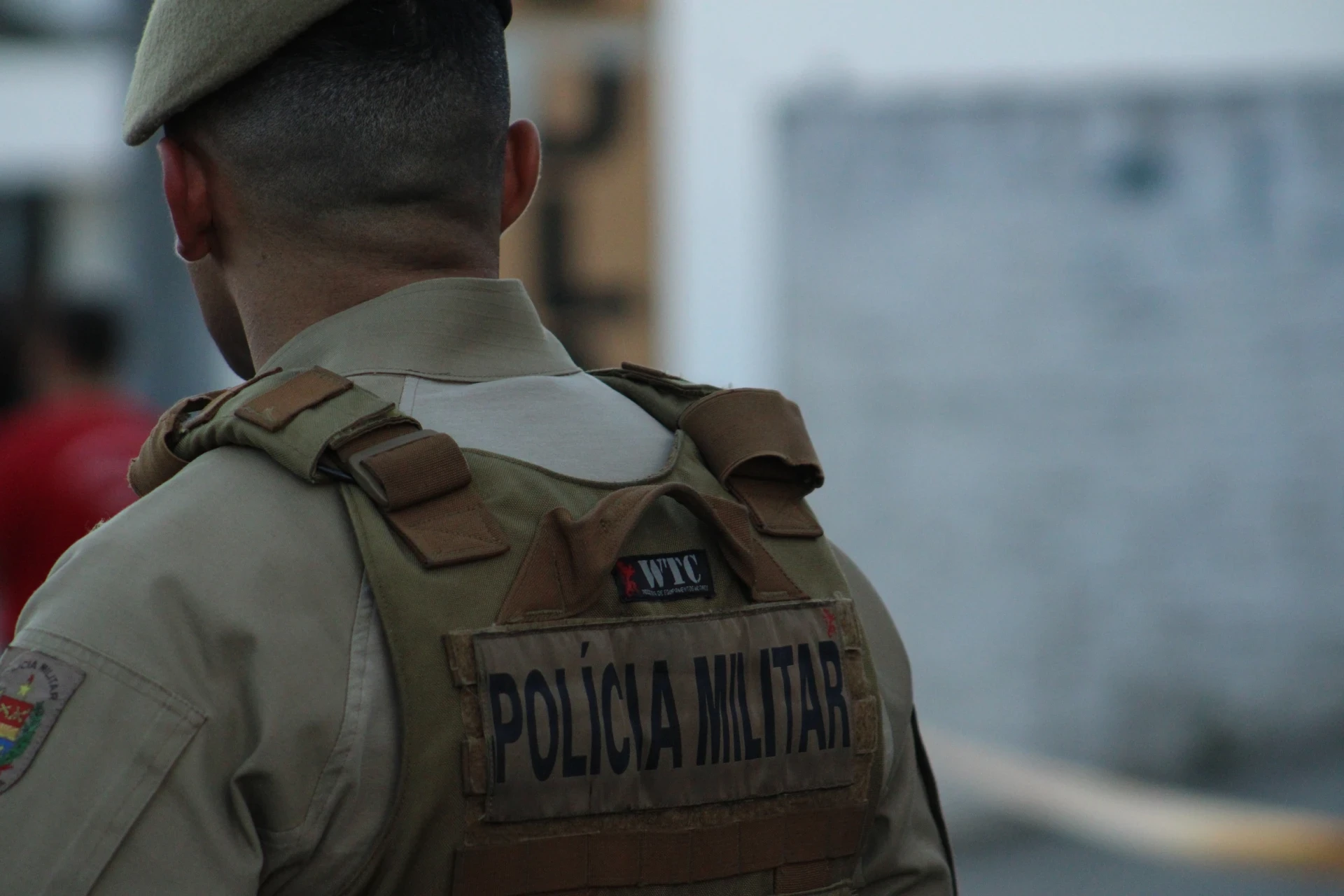 Criminoso armado assalta estabelecimento comercial de Criciúma
