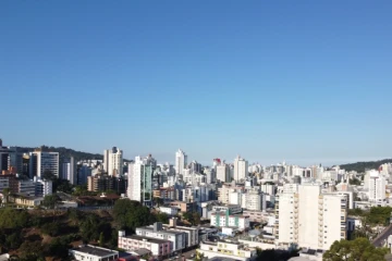 Sábado será marcado por calor e céu ensolarado em Criciúma