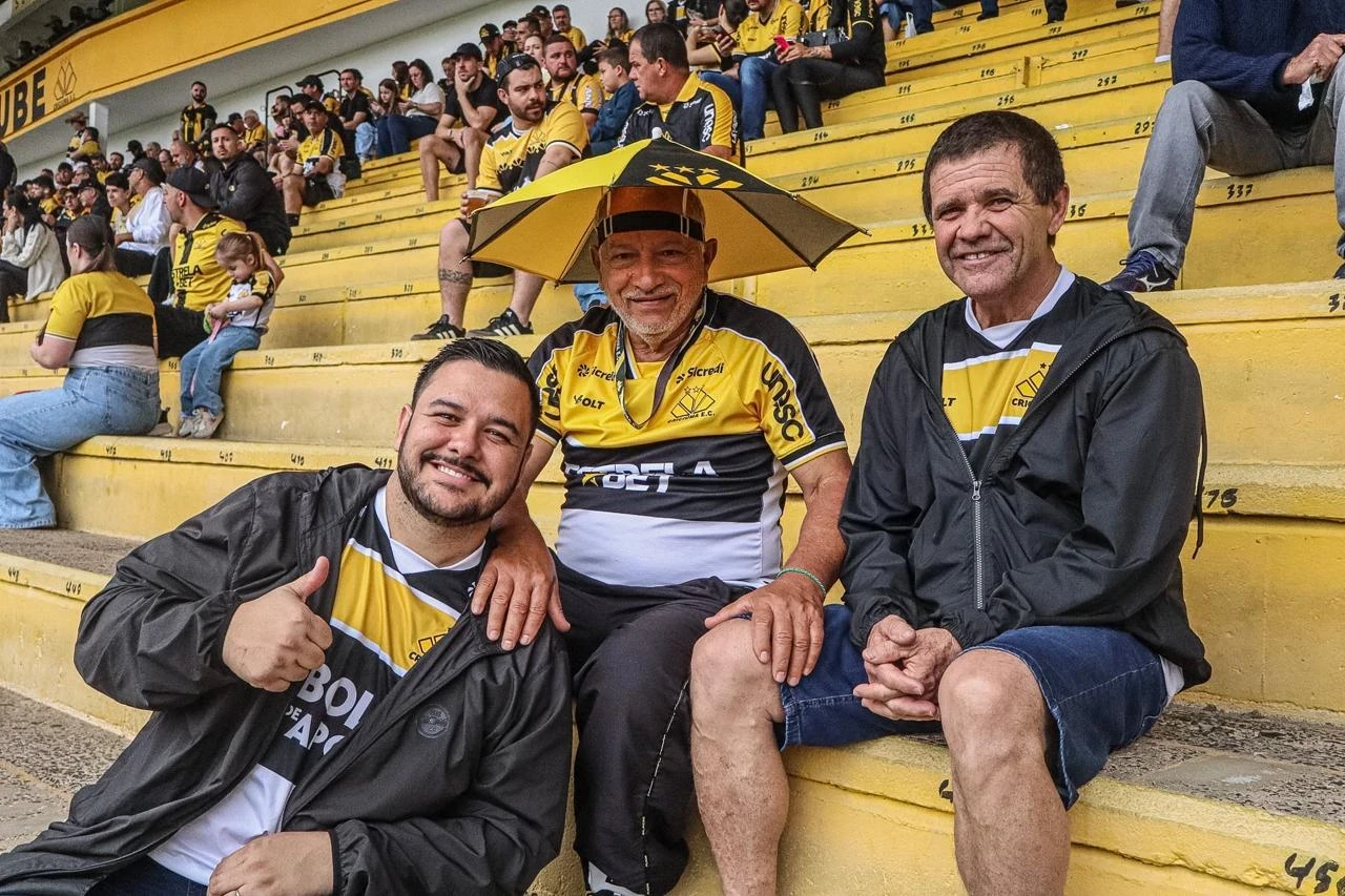 Mais de 11 mil torcedores celebram vitória do Tigre no clássico diante do Avaí