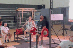 Atleta do Sul de SC quebra o próprio recorde e conquista titulos nacionais de powerlifting
