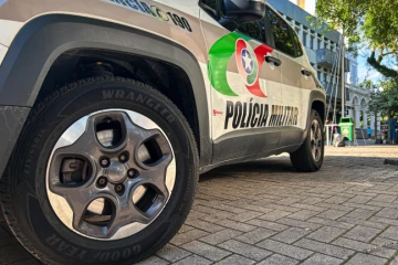 Funcionários flagram furto de carne e homem é preso em fruteira de Criciúma