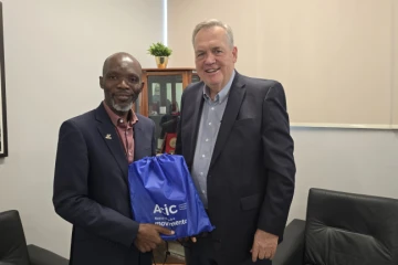 Em Criciúma, representante do Togo conhece empresas e instituições da região