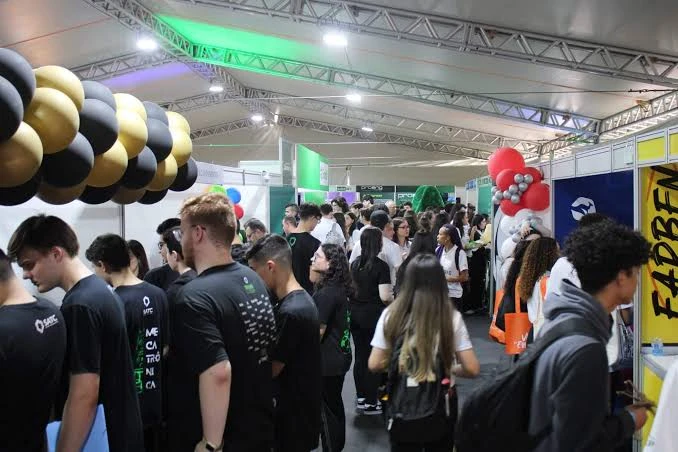 Feira da Empregabilidade da Satc aproxima profissionais de oportunidades no mercado de trabalho