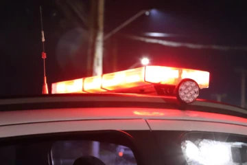 Homem é preso após se esconder no telhado de shopping durante tentativa de furto de R$ 20 mil em produtos