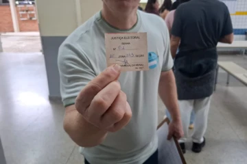 Colegião inicia distribuição de senhas para eleitores que ainda não votaram