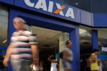 Feriado de Nossa Senhora Aparecida altera atendimento bancário na segunda-feira