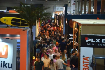 CasaPronta Criciúma terá Árvore de Natal Solidária para presentear 100 crianças acolhidas no município