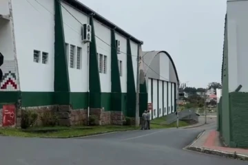 Manutenção emergencial bloqueia acesso ao Jardim Angélica pelo Bairro da Juventude