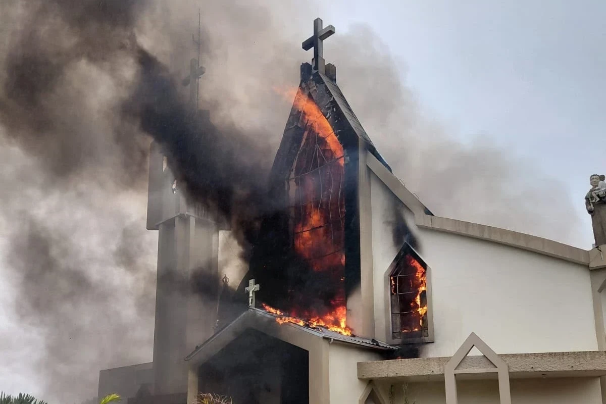 Treze de Maio: paróquia se manifesta após incêndio em igreja: ‘Nossa história permanece'