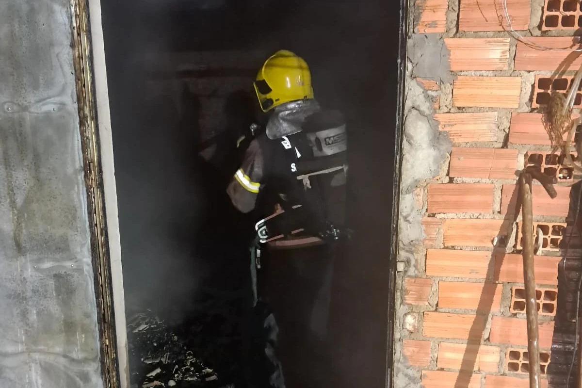 Estufa é atingida por incêndio em Araranguá