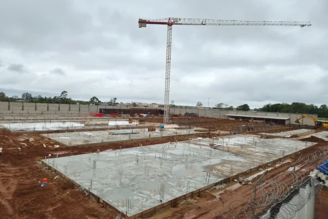 Fotos: obras do novo presídio de Araranguá atingem 20% de execução e avançam para a etapa estrutural