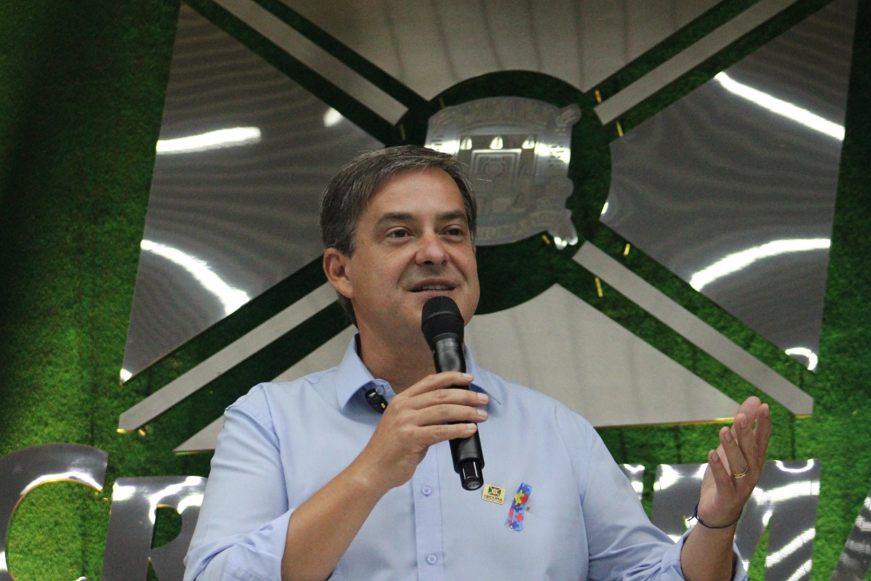 Vagner Espindola fala sobre eleição de 2028, cita Clésio Salvaro e promete trabalho por reeleição