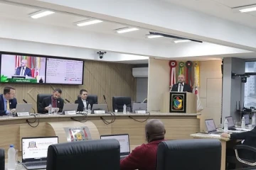 Vídeo: apenas 13 das 62 escolas municipais de Criciúma possuem o habite-se, aponta vereador