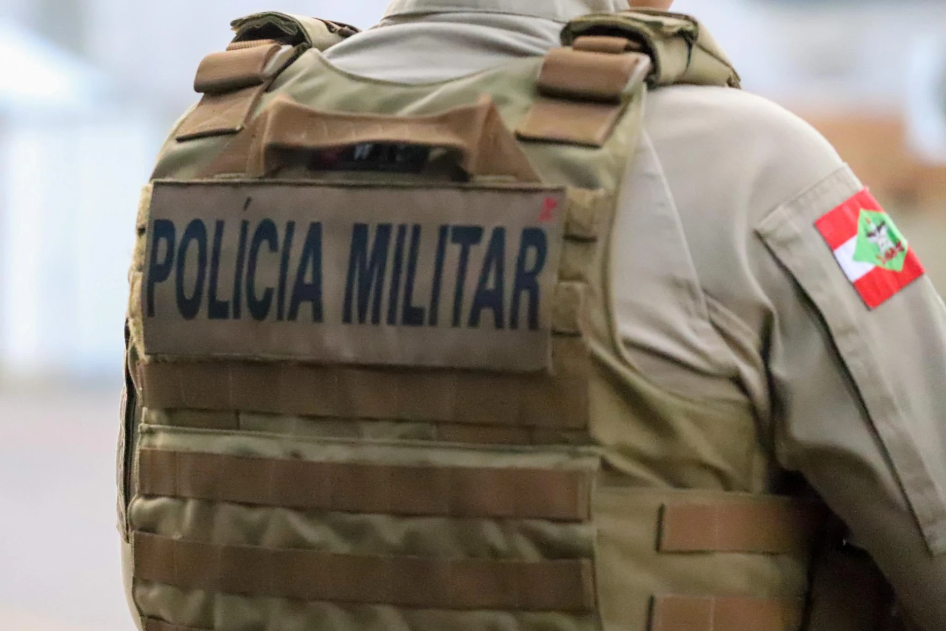 Família tenta acobertar fuga de homem procurado por dívida de R$ 15 mil em Balneário Rincão