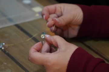 Workshop gratuito ensina técnicas de criação e customização de figurinos em Cocal do Sul