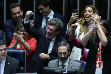 Pelo Estado 16/10: Redução de jornada aprovada pelo Senado preocupa Fiesc