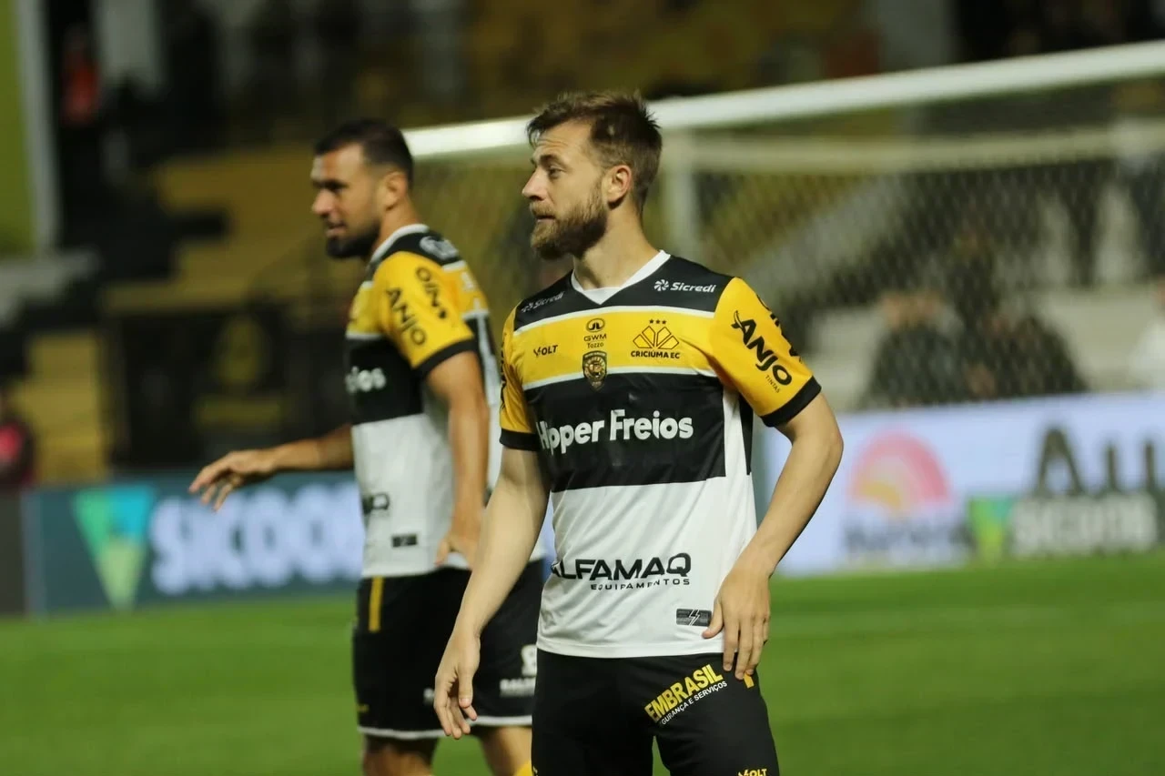 Marcelo Hermes mira vitória diante do São Bernardo e avalia reta final da Série B: 'Todo ponto é importante’