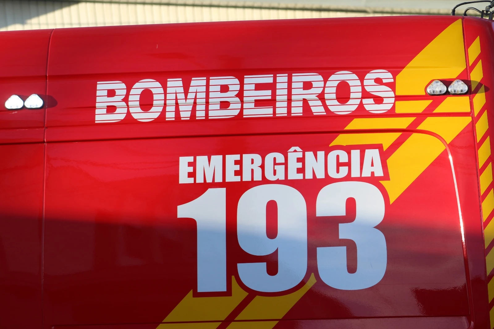 Jovem é encaminhado ao hospital após acidente em Balneário Rincão