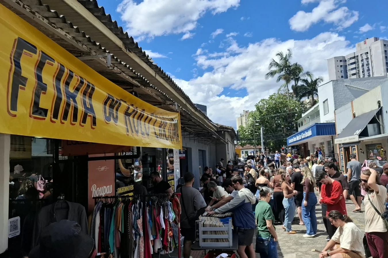 Com novo horário, Feira do Rolo de Criciúma reuniu nostálgicos e colecionadores