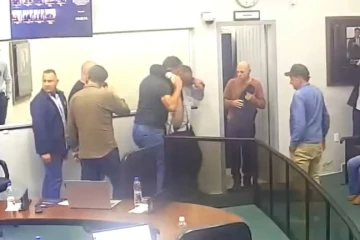 Vereador apresenta mal-estar durante sessão na Câmara de Forquilhinha; veja vídeo