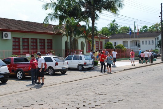 Candidatos a prefeito já votaram em Nova Veneza