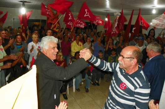 Décio e Lino fazem reunião na Barra Velha