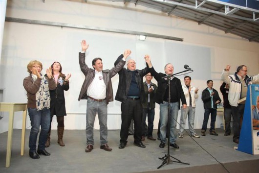 Dilnei e Sasso apresentam propostas na Vila Santa Catarina