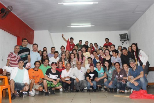 Juventude de Jairo e Naelti se reúne 