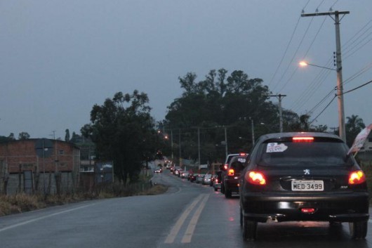 Mais de 400 veículos participam da carreata pra frente Içara