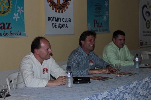 Murialdo se reúne com rotarianos para apresentar propostas