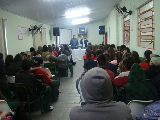 Sandro e Turatti participam de rodada de perguntas com estudantes