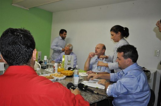 Américo Faria  participa de debate