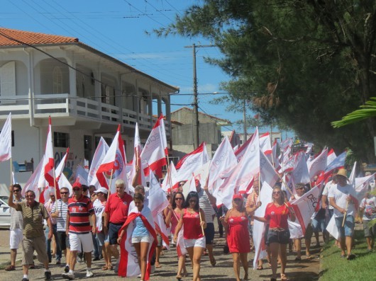 Caminhada no Rincão reúne quase 800 apoiadores de Décio e Lino