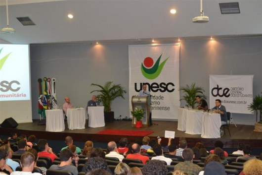 DCE realiza sabatina com candidatos a prefeito de Criciúma