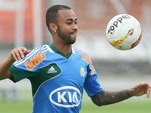 Transferência de Wesley para o Palmeiras: “Avalizei e entrei pelo cano”, lamenta Angeloni