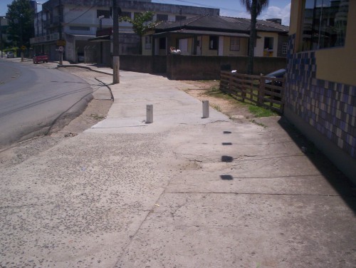 Obstáculo na calçada