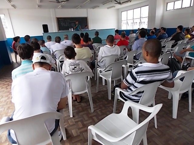 Ceramistas entram em estado de greve