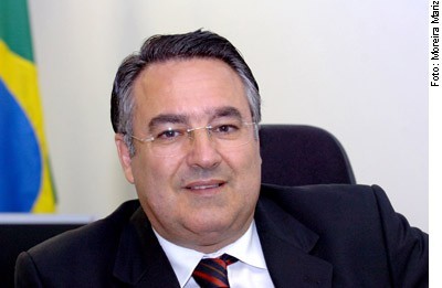 Raimundo Colombo em Criciúma amanhã